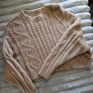 Aerie Soft Beige Cable Knit Sweater